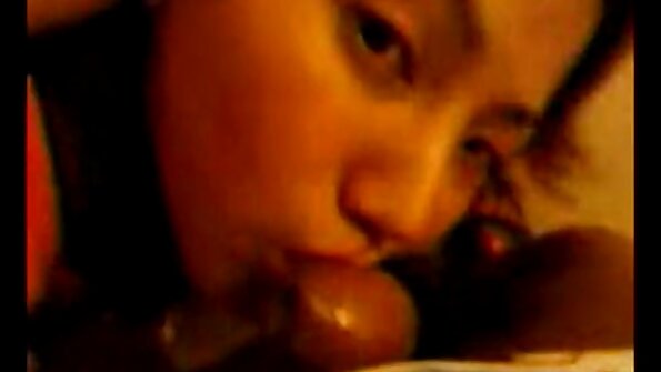 Blondi menee transsimaiseen tilaan aina, kun hän ratsastaa hänen kukkoillaan