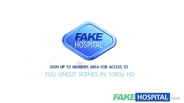 Narttu blondi tarjoaa tiukan saaliin harjoituksen lopettamiseksi