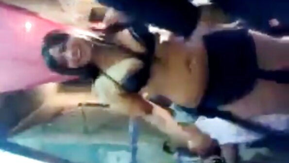 Kiimainen lutka suuret tissit saa cumshot hänen iso mies